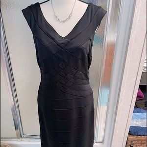 Tadashi Shoji Black Cocktail dress